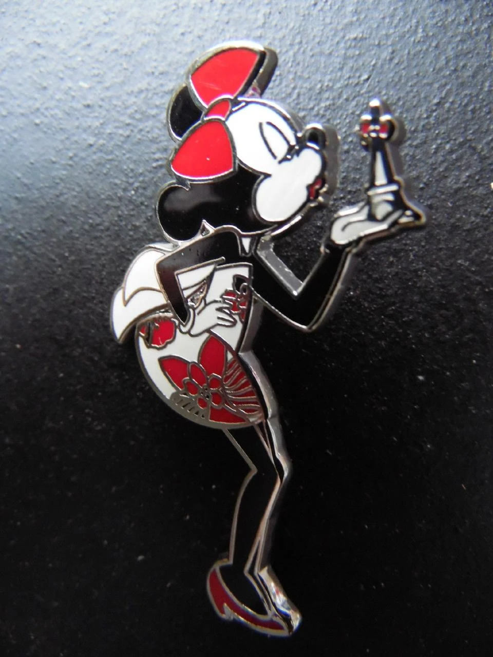 Pins disney disneyland paris : Minnie + petite tour eiffel